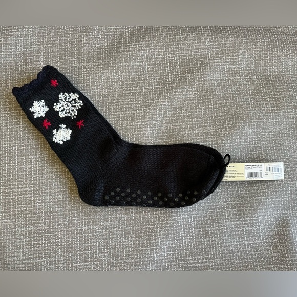 Hue Winter Snowflake Socks Black White and Red size OS - Picture 4 of 8